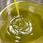 Olio extravergine nella vasca